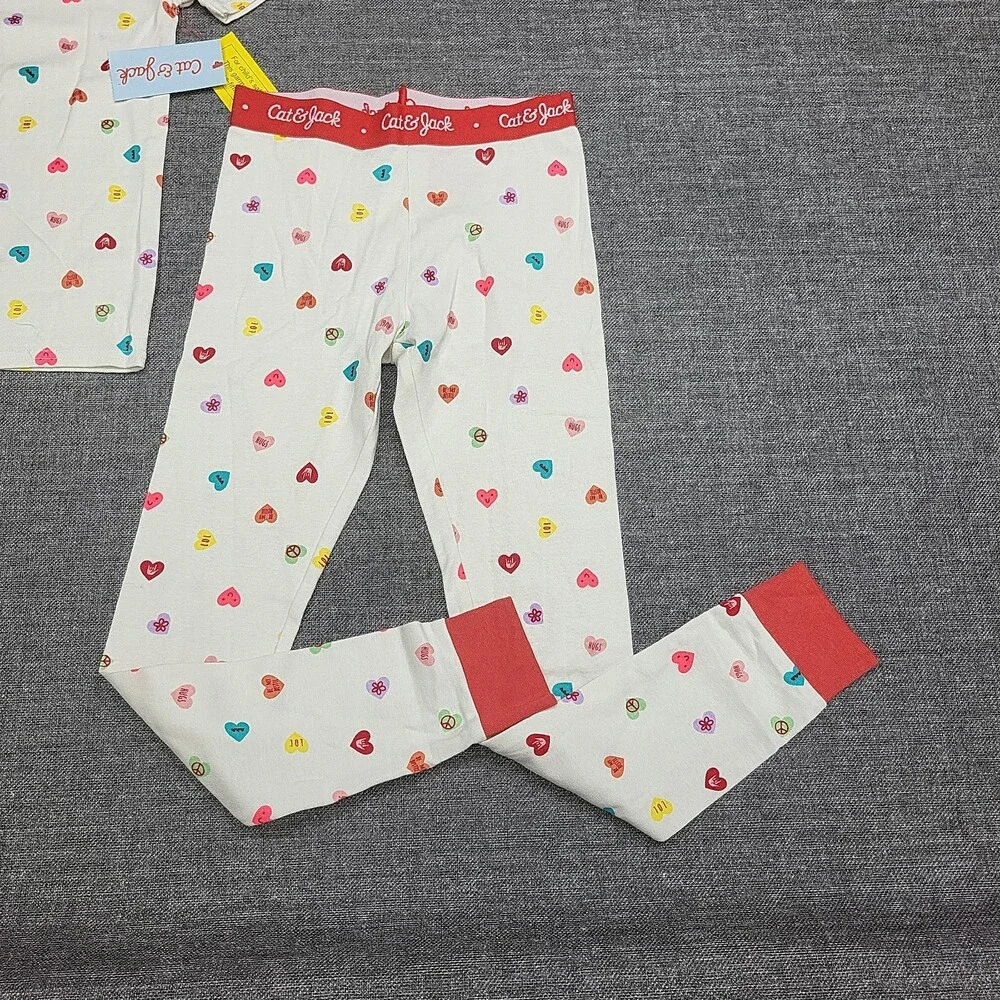 Cat & Jack Girls Holiday Hearts Print Short Sleeves Pajama Set Top Pants Size 6